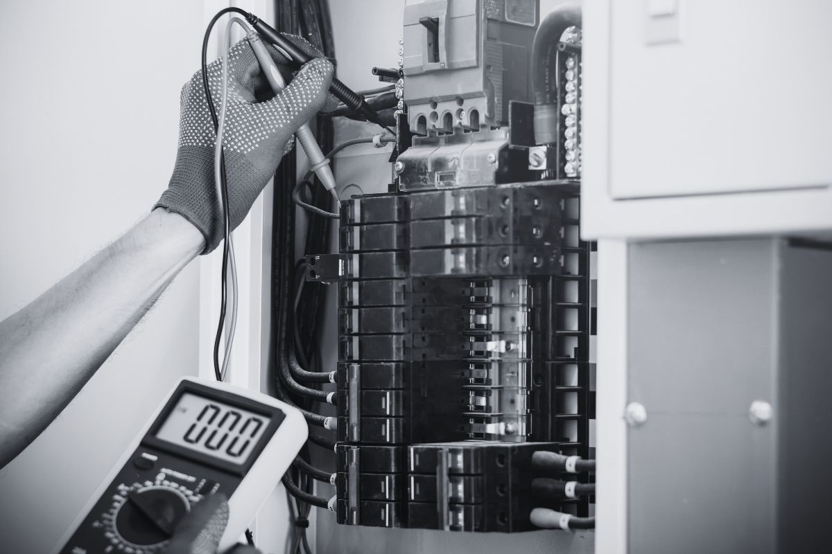 Electricians detail image